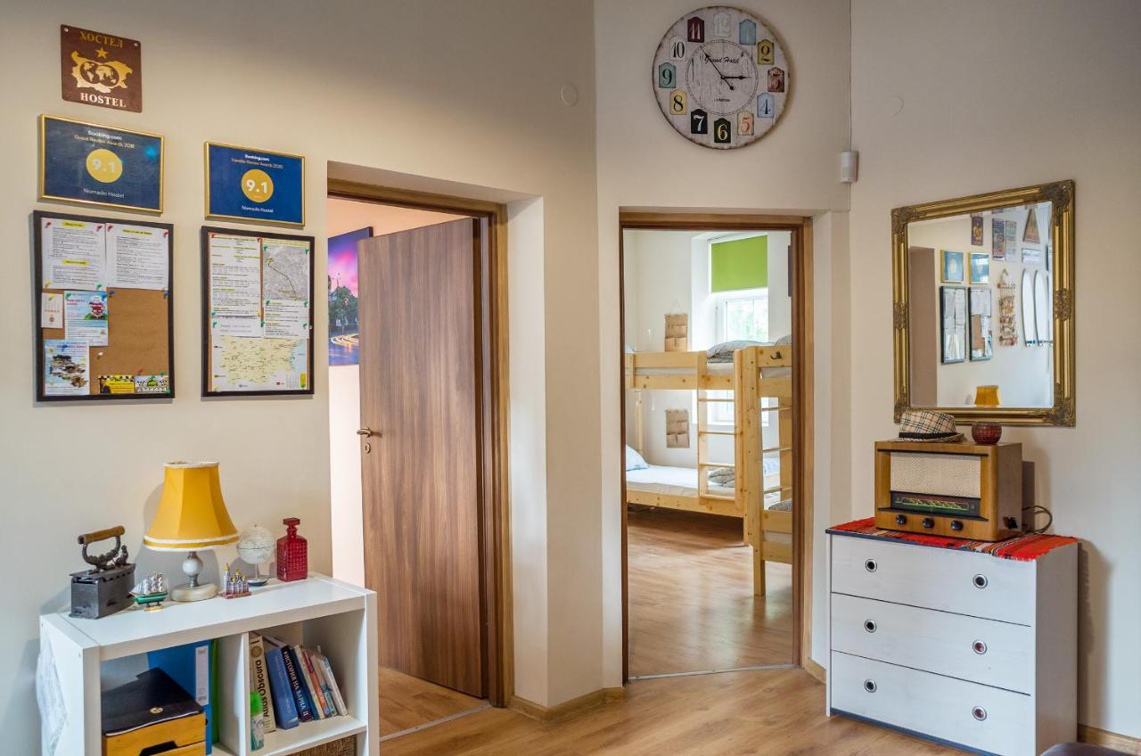 Nomado Hostel ヴァルナ エクステリア 写真
