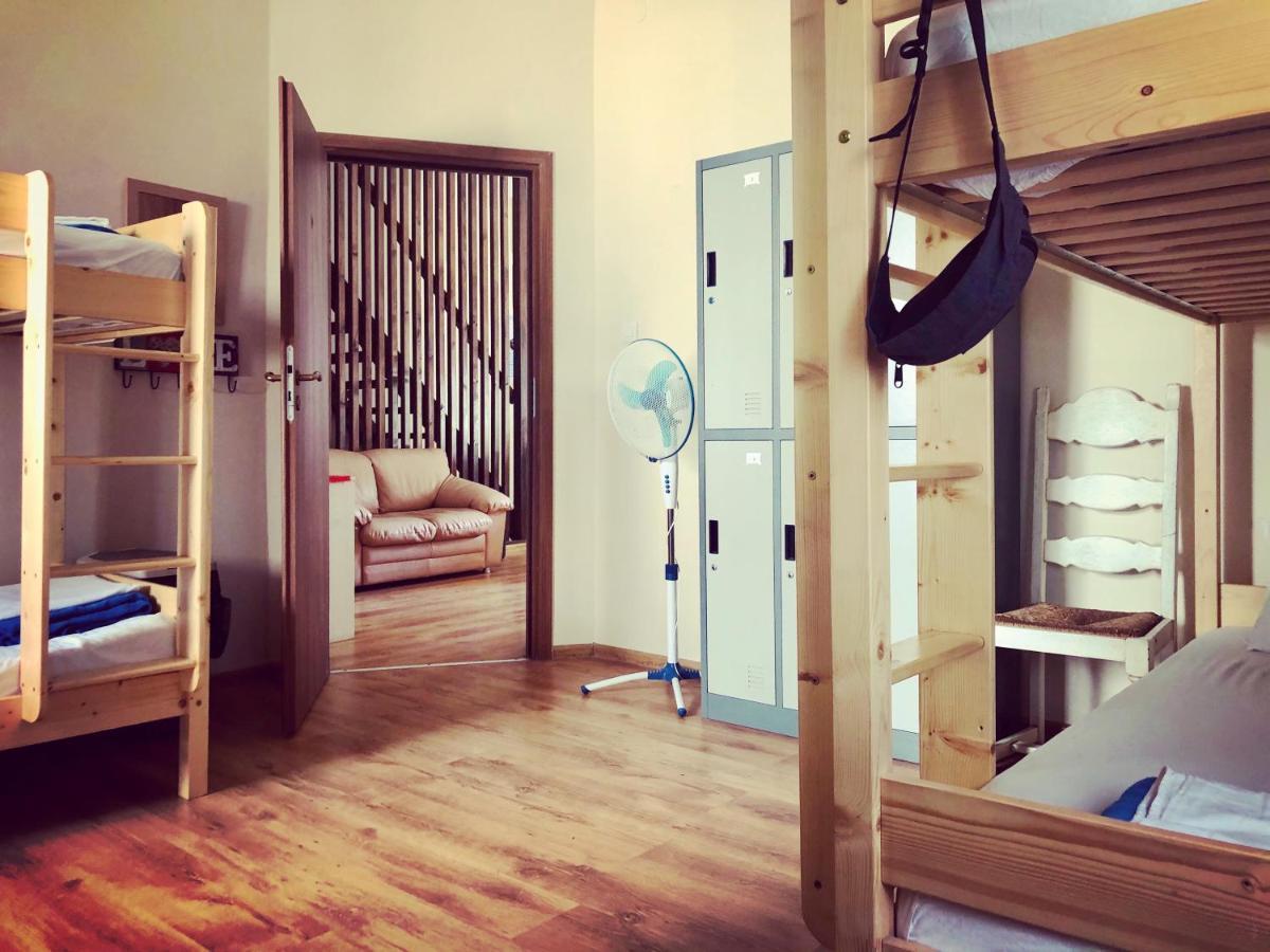 Nomado Hostel ヴァルナ エクステリア 写真