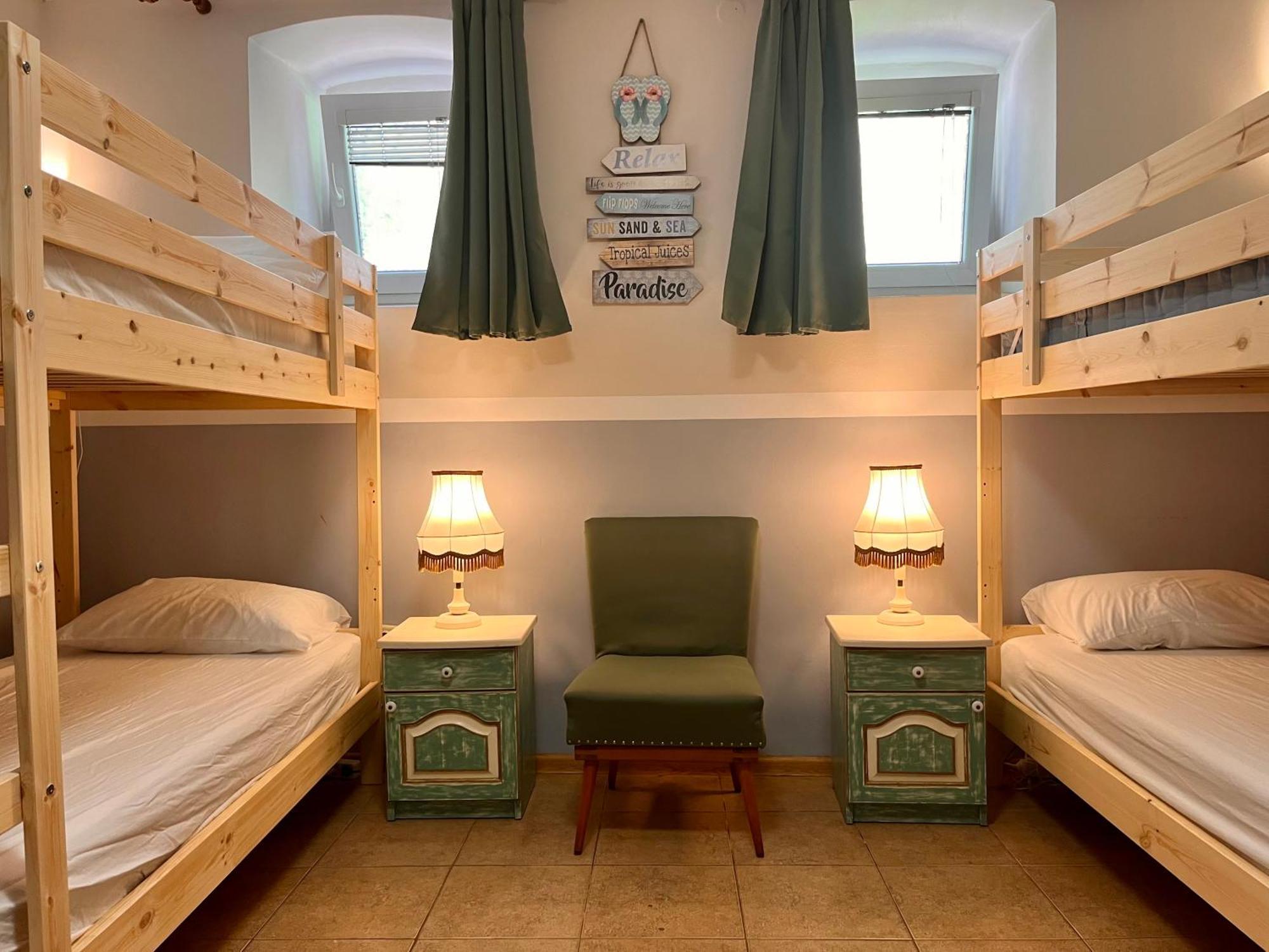 Nomado Hostel ヴァルナ エクステリア 写真