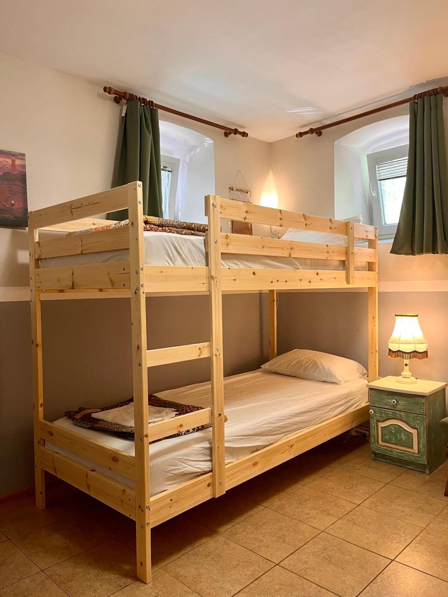 Nomado Hostel ヴァルナ エクステリア 写真